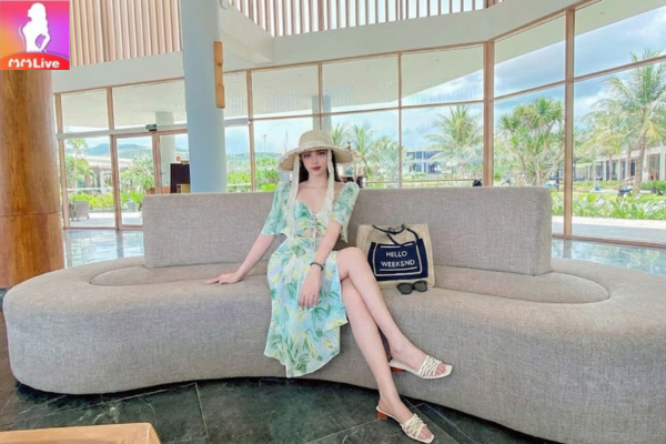 Quan điểm sống của Milana là Đừng ngần ngại học hỏi và nâng cấp bản thân mà hãy trở thành phiên bản tốt nhất của chính mình.